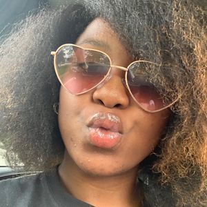 Meet your Posher, Ladrea